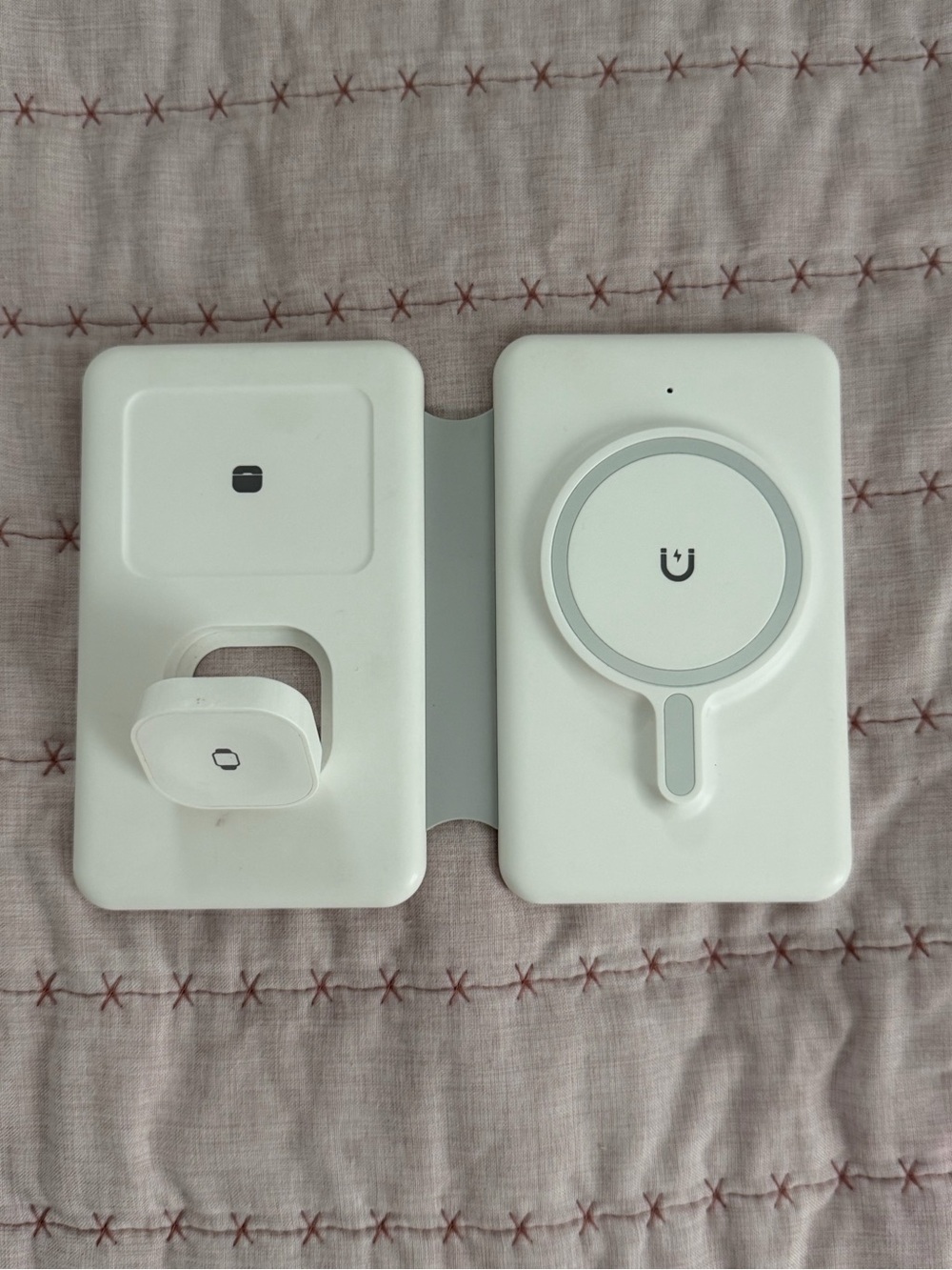 White MagSafe Charging Dock